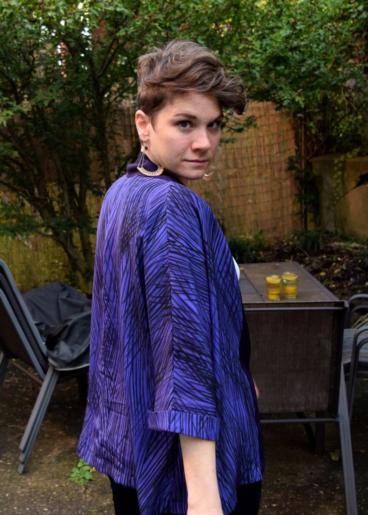 sassy view of the Tokyo Jacket by Tessuti Patterns