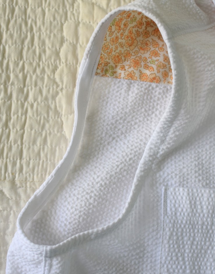 archer_sleeveless_close_1