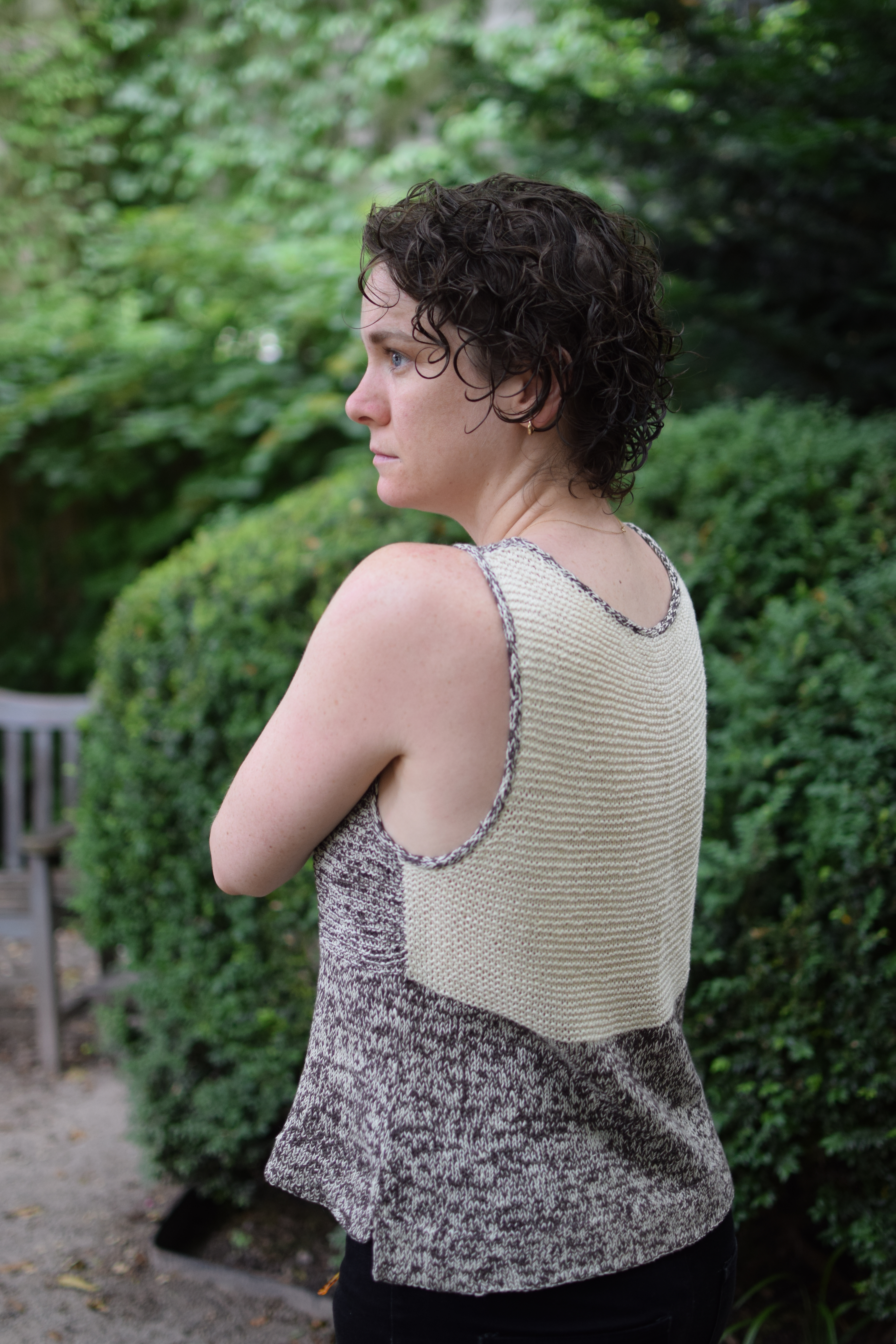 alternate view of a linen tank top. 
